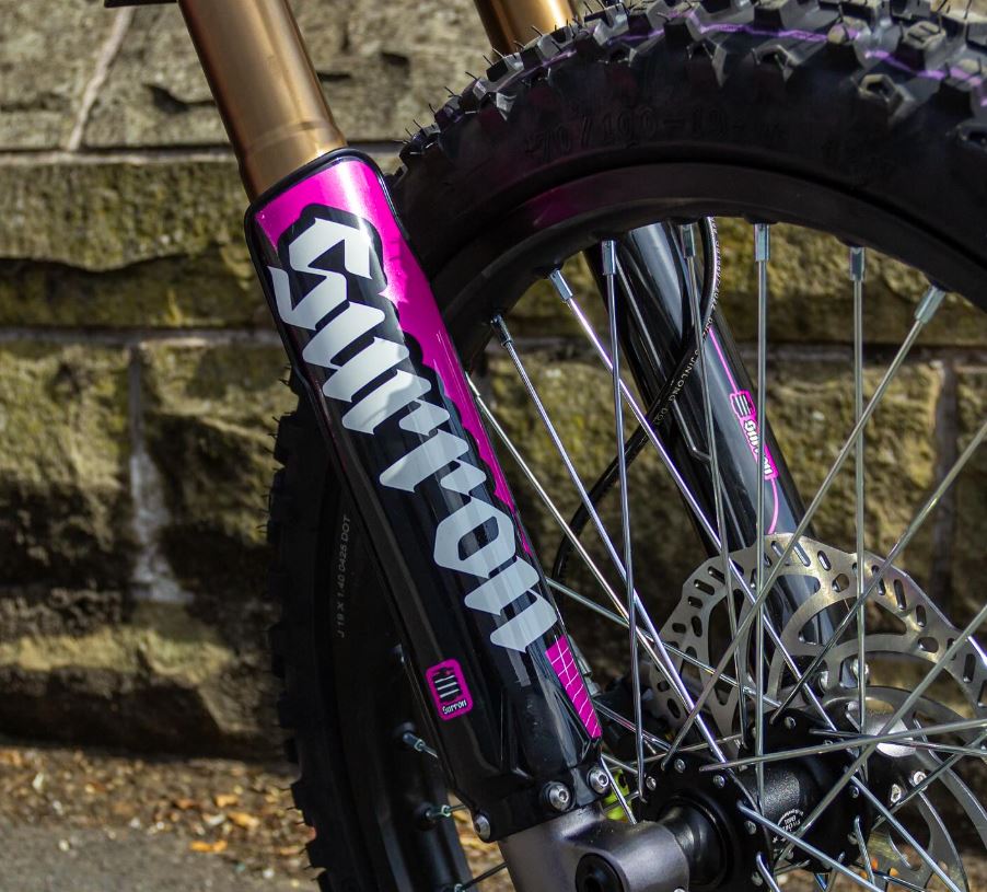 LIMITED EDITION PINK SUR RON MY25 SUR RON LIGHT BEE (PRE OWNED)